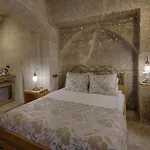 Hera Cave Готель