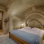 Hera Cave Гьореме