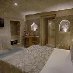 Hera Cave 3*