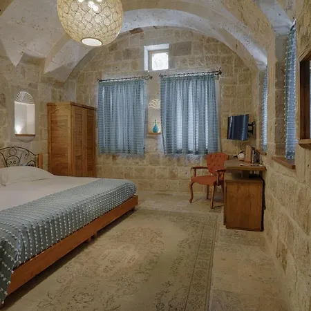 Hera Cave Hotel