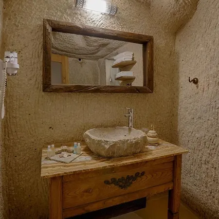 فندق أجنحة هيرا كايف غوريمِيه