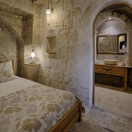 Hera Cave Hotel 3*
