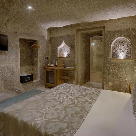Hera Cave 3*