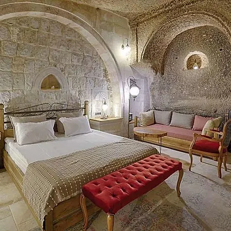 Hotel Hera Cave 3*