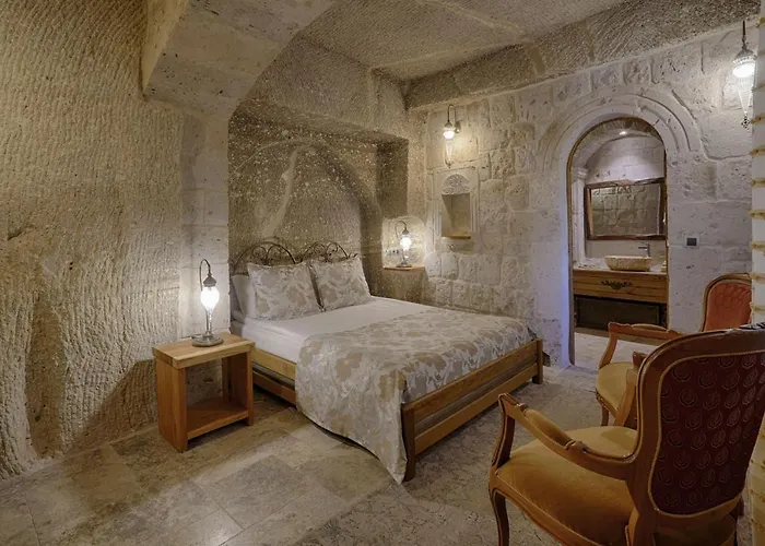 Hera Cave Γκόρεμε