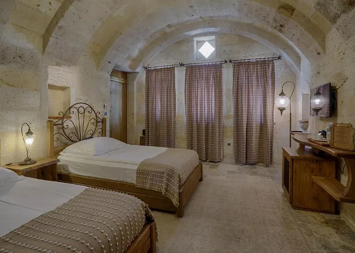 Hera Cave 3* Γκόρεμε