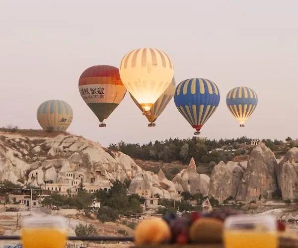 Ξενοδοχείο Hera Cave 3*