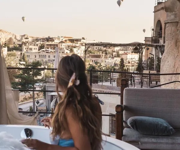 Ξενοδοχείο Hera Cave 3*